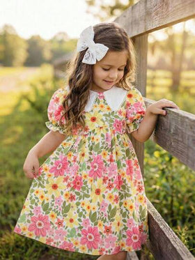 Emery Rose Kids فستان أنيق بطبعات زهرية مع ياقة مكسرة وأكمام منتفخة مناسب للفتيات، فستان زهري أنيق بياقة بيتر بان