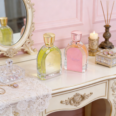 زجاجة واحدة 100 مل من معطر الأناقة الفاخر بعطر الزهور، سائل معطر فاخر برائحة الورد، رذاذ عطري طبيعي طويل الأمد، منعش ومريح للمنزل، عطر فريد، له تأثير معطر ومنعش، هدية مثالية ليوم الحب، مناسب للغرفة والحمام وغرفة المعيشة، مناسب للاستخدام على مدار العام
