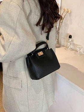 حقيبة مربعة صغيرة ذات ملمس راقي، حقيبة كتف للنساء، حقيبة كروس مع إغلاق بقفل، حقيبة كلاتش، حقيبة يد نسائية بايودينغ