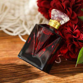 زجاجة معطر هواء فاخرة بشكل ماسي بسعة 100 مل، رائحة وردية طويلة الأمد، عطر طبيعي مميز، منعش ومريح، يعزز الأناقة، هدية مثالية لعيد الحب، عطر فاخر عالي الجودة، خيار مثالي للهدايا اليومية