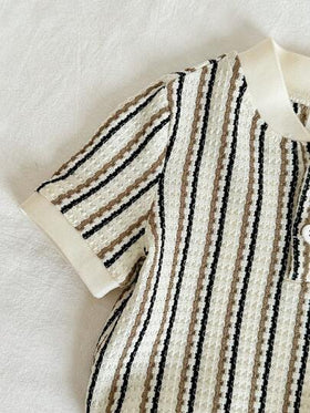 SHEIN مجموعة قميص بولو وشورت كاجوال مطبوعة بنمط جرافيك لطيف للأطفال الصيف، مناسبة لحفلة عيد الميلاد، الحفلات المسائية، الحفلات، حفلة الاستقبال، حفلة استقبال المولود، المعمودية، احتفال عيد الميلاد الأول، ضيف الزفاف، ملابس حفلة استقبال المولود والمعمودية، ق