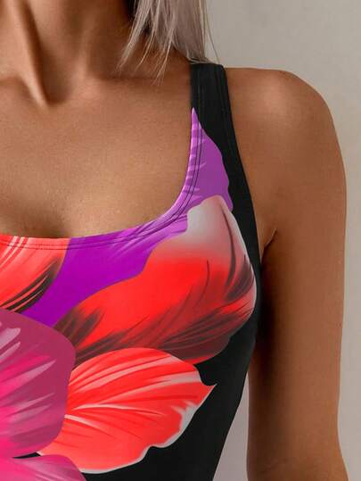 Swim Basics بدلة سباحة أنيقة للنساء بطبعة زهور كبيرة متعددة الألوان، رقبة دائرية وساق طويلة، مناسبة للصيف