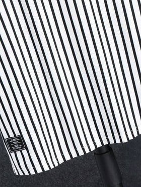 SHEIN مجموعة قصيرة بأكمام قصيرة مخططة للأولاد المراهقين 2 قطعة، طراز شارع بانك روك بريبي للارتداء اليومي، الحفلات، مهرجانات الموسيقى، مناسبة للربيع/الصيف