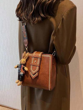 حقيبة كروس بودي ذات تطريز رجعي صغيرة للنساء