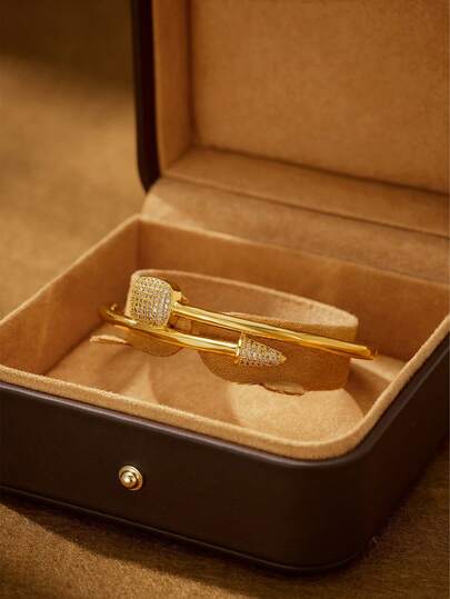 مجموعة من قطعتين، سوار وخاتم من النحاس المنقوش يدويًا بنمط القطع النقدية الكلاسيكية العصرية، بقطر 64 مم قابل للفتح، مناسب للارتداء اليومي للنساء، يجلب الثروة والحظ الجيد، بدون علبة