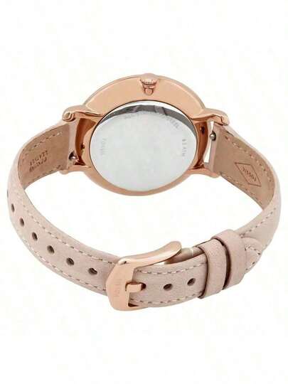 Fossil ساعة نسائية ذات إطار وردي ذهبي ثلاثي الأبعاد بعقارب ذات أرقام رومانية أنيقة وقرص من الأم اللؤلؤ، مع سوار جلد وردي أصلي. هدية رائعة للمرأة.