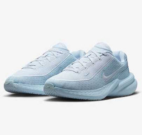 Nike حذاء رياضي رجالي من سلسلة UPLIFT من نايك، مبطن خفيف الوزن مريح للاستخدام اليومي، مقاوم للتآكل، باللون الأزرق السماوي الجذاب، رقم الموديل IB2765-400