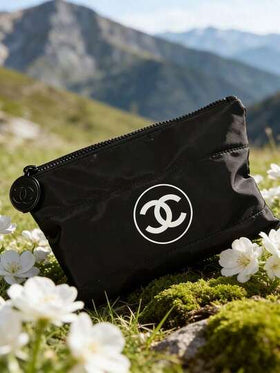CHANEL حقيبة مكياج قابلة للطي سعة كبيرة - تصميم كلاسيكي مبطن، حقيبة أدوات تجميل مقاومة للماء، هدية سفر فاخرة ضرورية