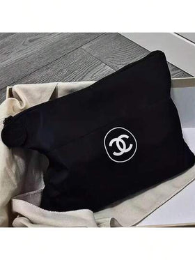 CHANEL حقيبة مكياج قابلة للطي سعة كبيرة - تصميم كلاسيكي مبطن، حقيبة أدوات تجميل مقاومة للماء، هدية سفر فاخرة ضرورية