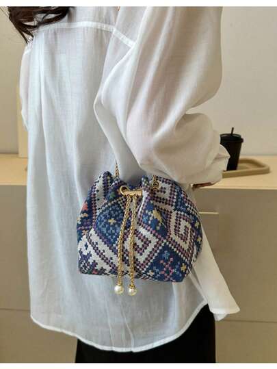 حقيبة كتف قماشية بطراز صيني جديد لعام 2025، حقيبة كتف بخط يدوي، حقيبة دلو مطبوعة بطراز قديم للنساء، حقيبة يد كاجوال موضة ربيعية للسيدات، حقيبة تسوق