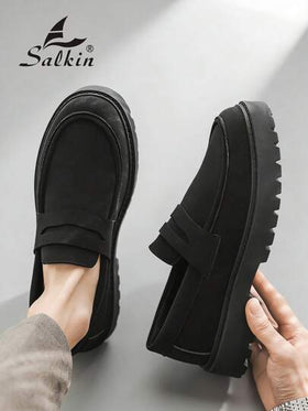 Salkin أحذية لوفر رجالية مصممة بشكل بسيط، أحذية كاجوال سهلة الارتداء، ذات نعل سميك، من الجلد المخمل في موحد اللون ناعمة. رفاهية ميسورة التكلفة للحياة المعاصرة. أحذية رسمية مريحة ذات أصابع مستديرة، أنيقة وأنيقة للرجال في الأعمال مع نعل مطاطي للمشي اليومي،