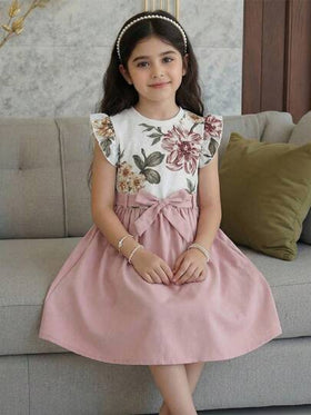 SHEIN فستان جميل بأكمام قصيرة وطبعة زهرية مع ربطة الخصر للفتيات الصغيرات