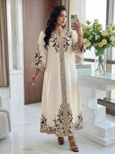 SHEIN Lady CURVE فستان طباعة عتيقة أنيق بياقة مفصصة مقاس كبير