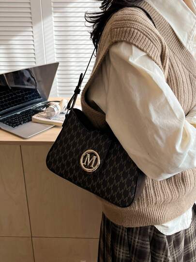 حقيبة يد نسائية جديدة بلون القهوة، قماش ذو ملمس مع إكسسوارات معدنية بتصميم ألوان متباينة، سعة كبيرة مستطيلة الشكل، حقيبة كتف عصرية بتصميم بسيط