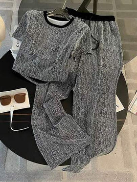 SHEIN قميص تي شيرت بأكمام قصيرة ضيق الرقبة مقاس + بنطلون ساق مستقيمة مع جيوب جانبية