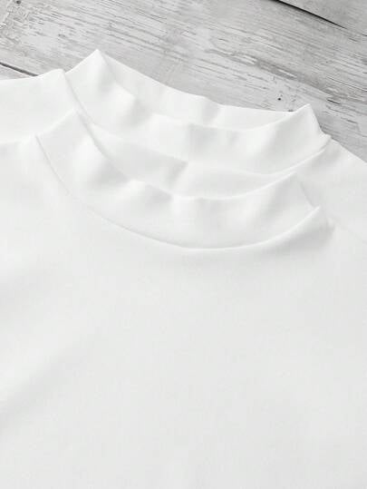 SHEIN Genkimix Kids مجموعة قميص وشورت قصير الأكمام بلون أحادي للأولاد الصغار، مناسبة للاستخدام اليومي العادي، العطلات، الرياضة، المدرسة، الأنشطة الخارجية، الصيف