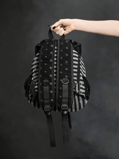 ROMWE Grunge Punk 1 حقيبة ظهر كبيرة السعة مناسبة للتنقل والمدرسة والعطلات، بتصميم نجمي مزين بأجنحة قطة وبصمات قدم القطة، بطراز كلية بانك، ذات جيوب متعددة، بخطوط وألوان أسود وأبيض، مناسبة للجنسين وأنيقة وعصرية
