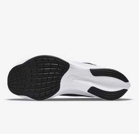 حذاء الجري ذو الجزء العلوي المنخفض Nike Zoom Fly 4 للرجال، لوحة كربونية للوسادة والاستجابة، CT2392-001