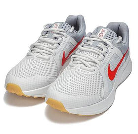 Nike أحذية رياضية للرجال من نايك موديل RUN SWIFT، مبطنة، مانعة للانزلاق، خفيفة الوزن وقوية، رقم الموديل CU3517-009