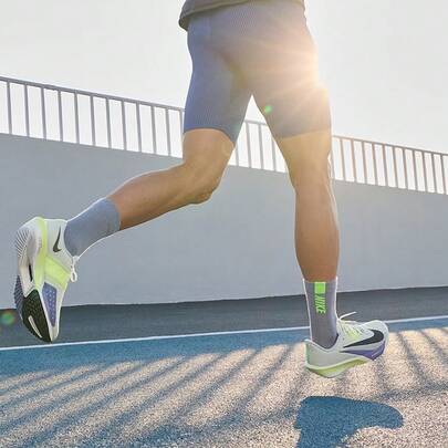 Nike حذاء رياضي رجالي Air Zoom Rival Fly 4 Glam