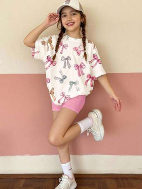 Emery Rose Kids Emery Rose Kids مجموعة بقطعتين من تي-شيرت بأكمام قصيرة مريح وبتصميم فرفشة وشورت صيفي لفتيات المراهقات