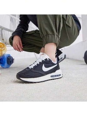 Nike حذاء رياضي جديد من QUEST5 مصنوع من شبكة قابلة للتنفس وخفيف الوزن للجري