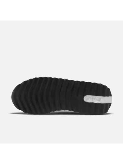 Nike حذاء رياضي جديد من QUEST5 مصنوع من شبكة قابلة للتنفس وخفيف الوزن للجري