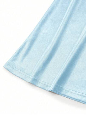 SHEIN Franclia مجموعة من قطعتين للنساء تتكون من تي شيرت وتنورة بلون واحد متناسق، تأتي مع حزام، مناسبة للربيع والخريف