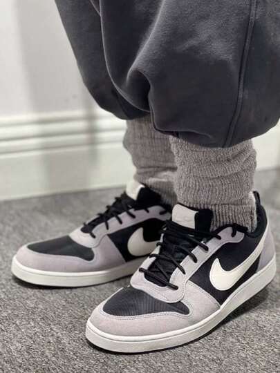 Nike حذاء رياضي كاجوال خفيف الوزن من نايك كورت بورو لو بريم، أسود ورمادي، رجالي