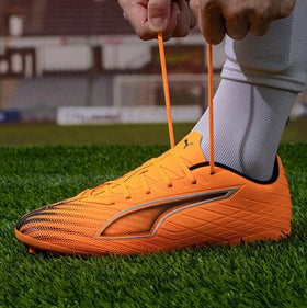 حذاء كرة قدم PUMA ULTRA 6 مريح ومتعدد الاستخدامات، للجنسين، برتقالي وأسود