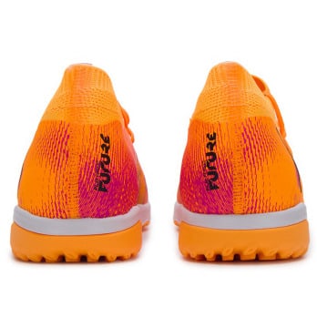 حذاء كرة قدم PUMA FUTURE 8 مريح ومتعدد الاستخدامات، للجنسين، برتقالي وأسود