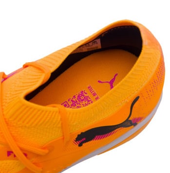 حذاء كرة قدم PUMA FUTURE 8 مريح ومتعدد الاستخدامات، للجنسين، برتقالي وأسود