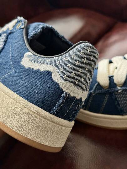 Adidas حذاء رياضي من أديداس أوريجينالز كامبس 00s إصدار محدود لعيد الحب، مريح وناعم، ذو مقدمة دائرية، للجنسين، أزرق