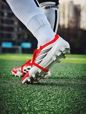 Adidas حذاء كرة قدم أديداس بريداتور ليغ متوسط المدى بلسان مطاطي قصير (مسامير قصيرة مطاطية)، للجنسين
