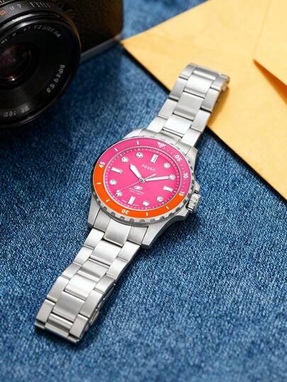 Fossil ساعة نسائية من فوسيل من الفولاذ المقاوم للصدأ بثلاث عقارب مع قرص وردي ومقاومة للماء لغاية 100 متر ES5351