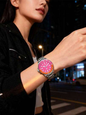 Fossil ساعة نسائية من فوسيل من الفولاذ المقاوم للصدأ بثلاث عقارب مع قرص وردي ومقاومة للماء لغاية 100 متر ES5351