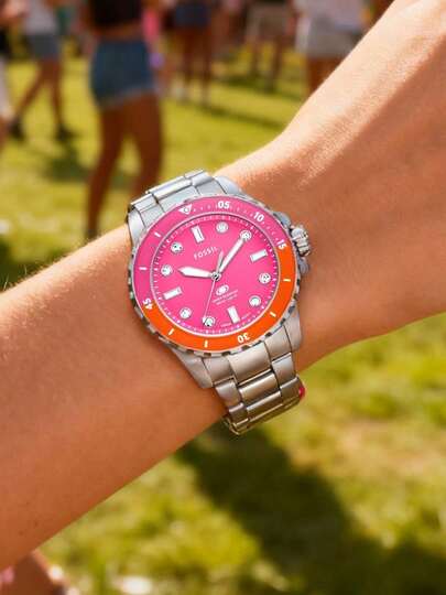 Fossil ساعة نسائية من فوسيل من الفولاذ المقاوم للصدأ بثلاث عقارب مع قرص وردي ومقاومة للماء لغاية 100 متر ES5351