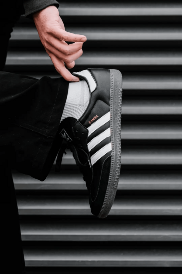 Adidas أديداس أورجينالز سامبا أو جي، أعلى ناعم، مناسب للارتداح، أحذية رياضية عالية منخفضة، يناسب الجنسين