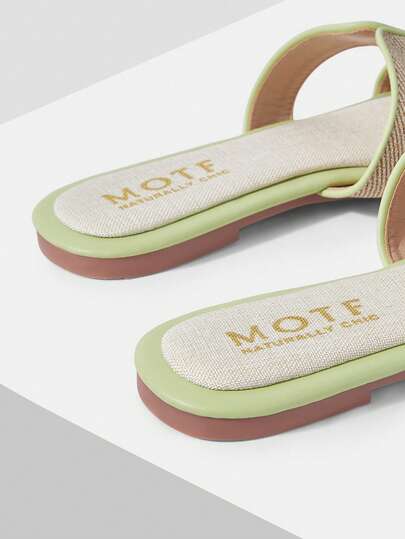 MOTF PREMIUM صنادل نسائية كاجوال وبسيطة للصيف، ذات تصميم تباين ملزم وفتحات، بأصبع مربع مسطح، مناسبة لعطلة رأس السنة الجديدة، أحذية الربيع، عطلة الربيع، عيد الفصح