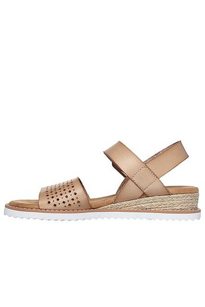 114143 - حذاء رياضي بني موديل NAT Skechers