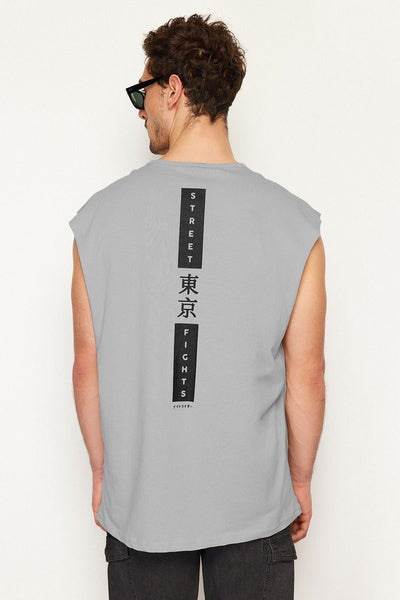 تي شيرت رياضي كبير الحجم منقوش باللون الرمادي من Far East - TMNSS23AL00007