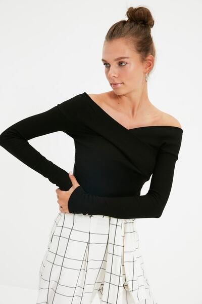 أسود كارمن طوق مضلع أسفل المفاجئة بسط محبوك الجسم TWOAW21BD0053