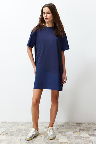 فستان محبوك متوسط الطول باللون الأزرق الداكن - منسوج سادة، مزين TWOSS24EL00408