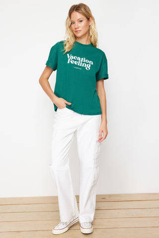 تي شيرت محبوك مطبوع باللون الأخضر الزمردي 100% قطن مريح/مريح TWOSS24TS00178