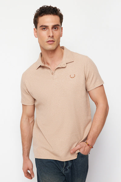 تي شيرت جملي بياقة بولو مع تفاصيل مطرزة - TMNSS24PO00046