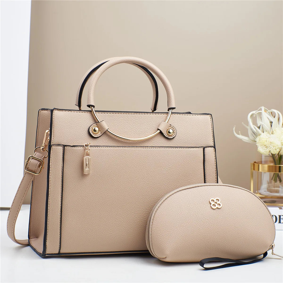 شنطة جلد مميزة للنساء - 2024 Fashion Ladies Shoulder Bags Set La