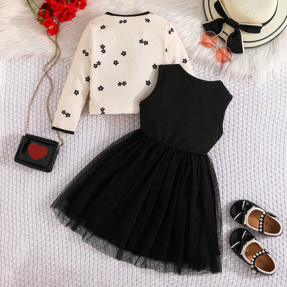موضة 2025 خريف/شتاء جديد بنت sweet طقم black small flower printed توب+solid color yarn جيب 2-piece طقم