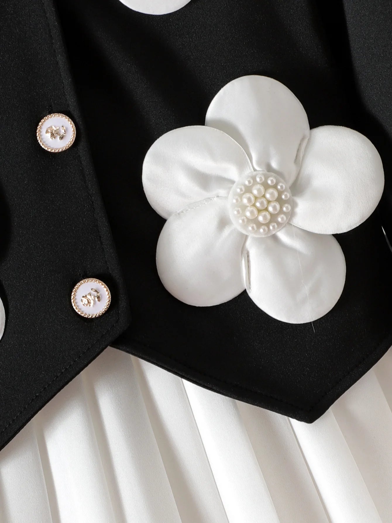 موضة 2025 خريف/شتاء جديد بنات' طقم: black أكمام طويلةd توب with flowers for children+white قصير جيب 2-piece طقم