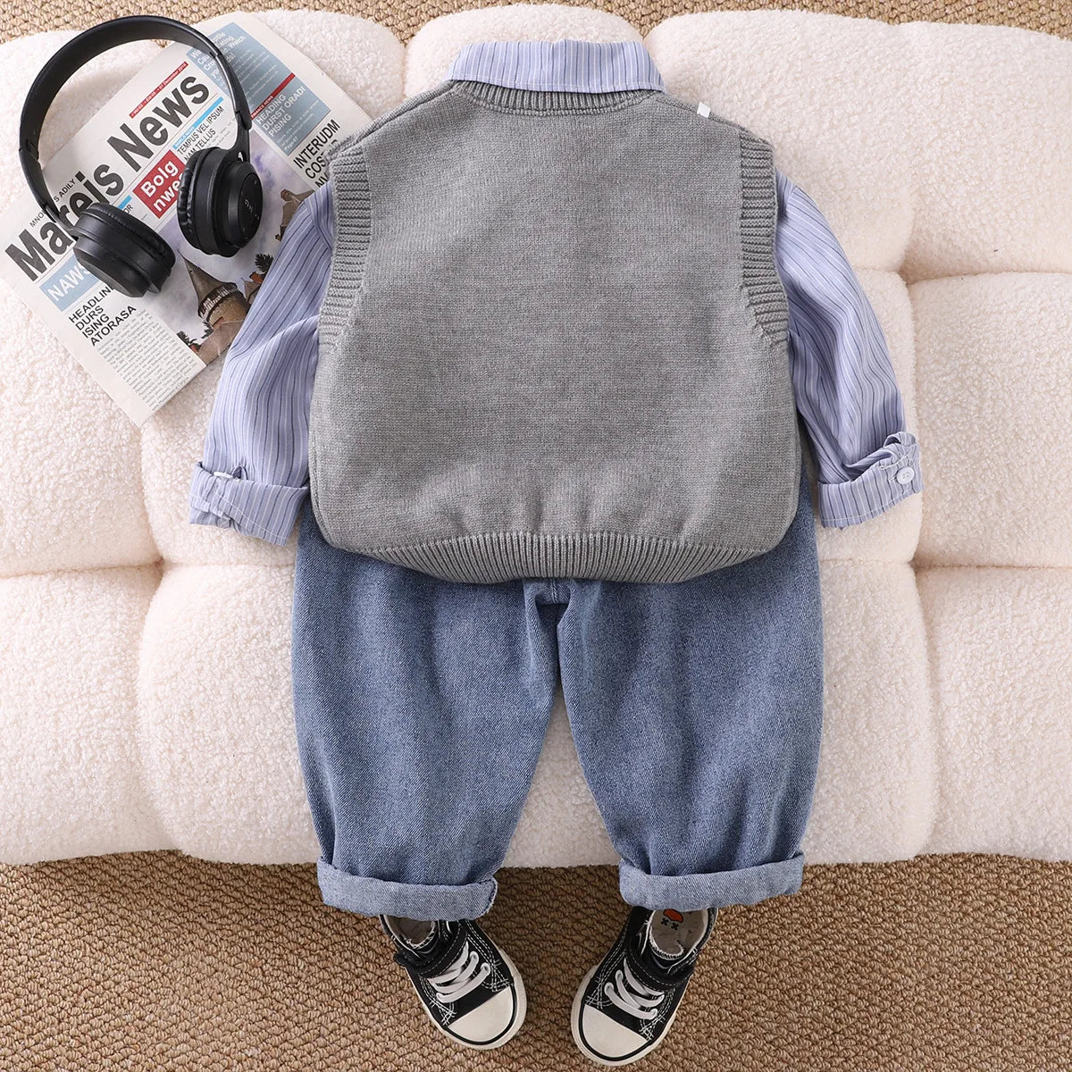 موضة 2025 أولاد academic ستايل جديد embroidered waistcoat shirt cotton three-piece طقم for baby's ربيع خريف printed logo children's