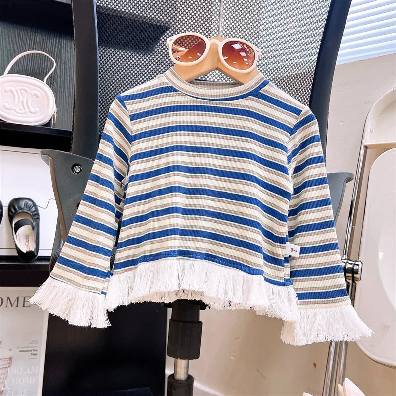 موضة 2025 بنات خريف جديد korean striped tassel jacket bottoming shirt كاجوال ستايل plus love jeans طقم قطعتين size 5t